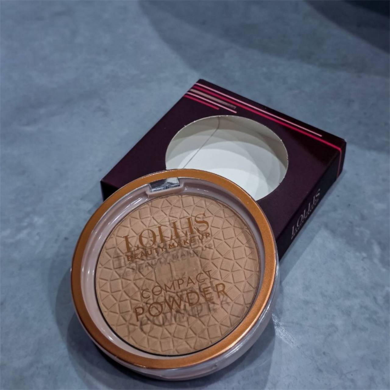 LOLLIS kompaktais pūderis 01 ar SPF 15
