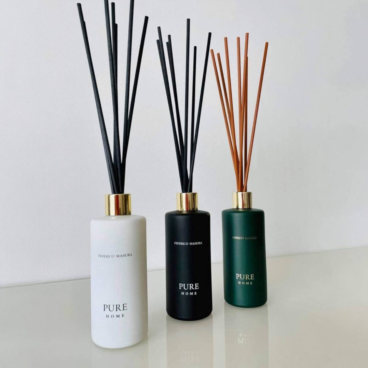Home Ritual 33 niedru smaržas, melnas, 100ml