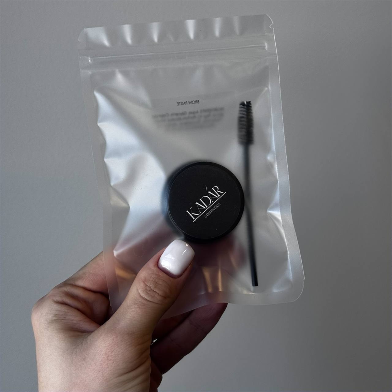 Гель-паста для бровей KADAR cosmetics