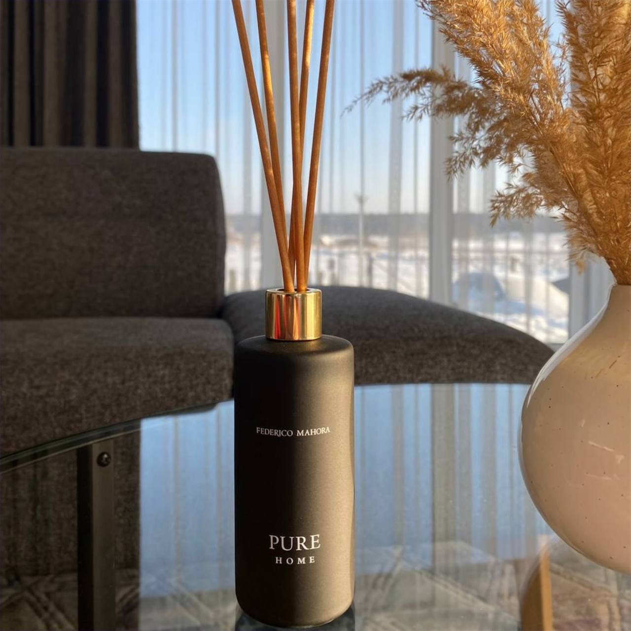 Home Ritual 199 niedru smaržas, melnas, 100ml